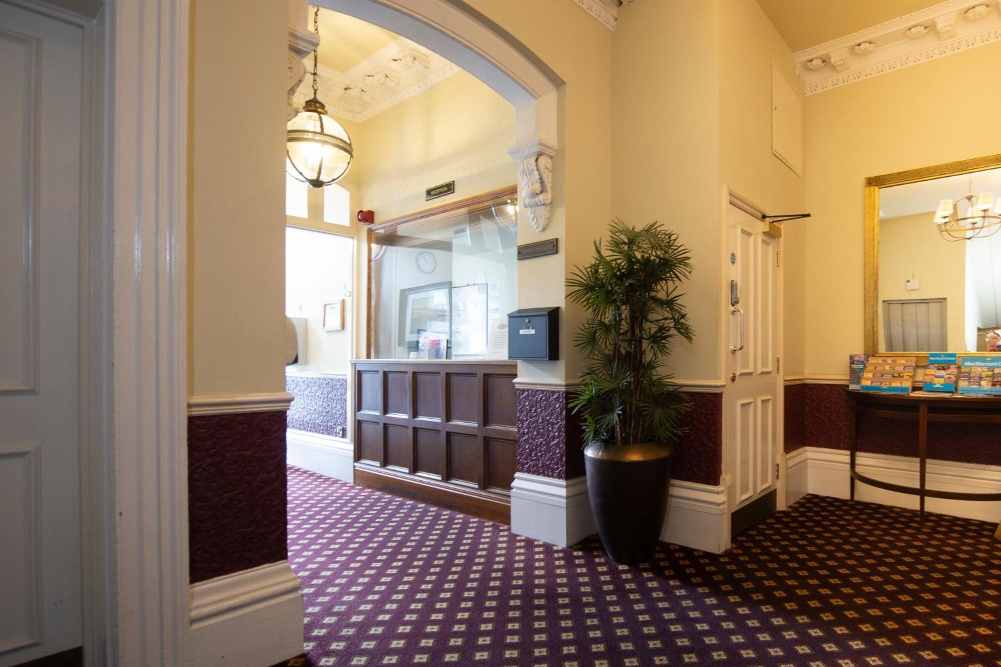 Cabot Court Hotel Wetherspoon Weston-super-Mare Extérieur photo