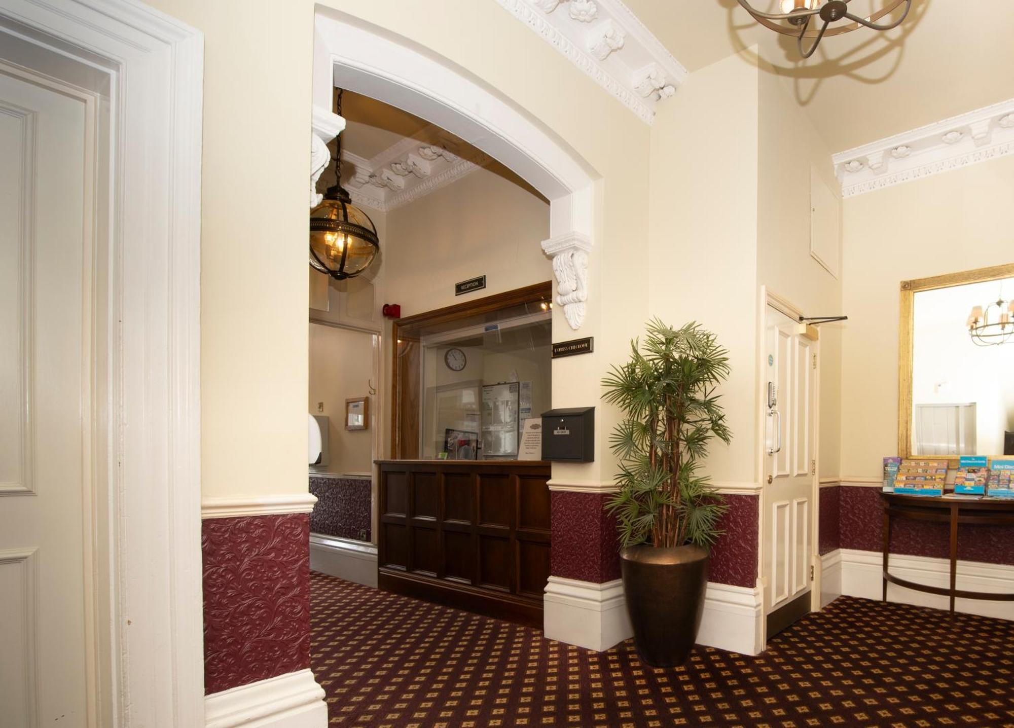 Cabot Court Hotel Wetherspoon Weston-super-Mare Extérieur photo